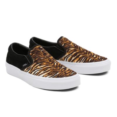 Vans suede slip on sale on platform with fur