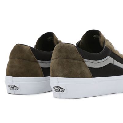 Olive green best sale platform vans