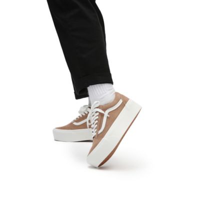 Vans diamo trainers hot sale in khaki suede